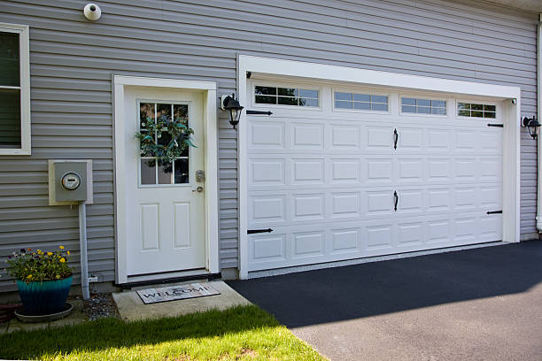 24/7 Emergency Garage Door Panel Replacement experts in Wallburg, NC